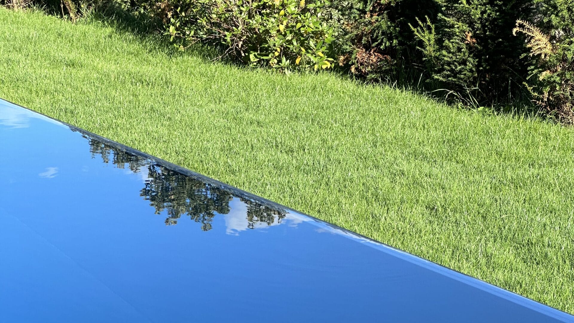 Les choix de piscines en inox sont multiples pour un entretien facile.