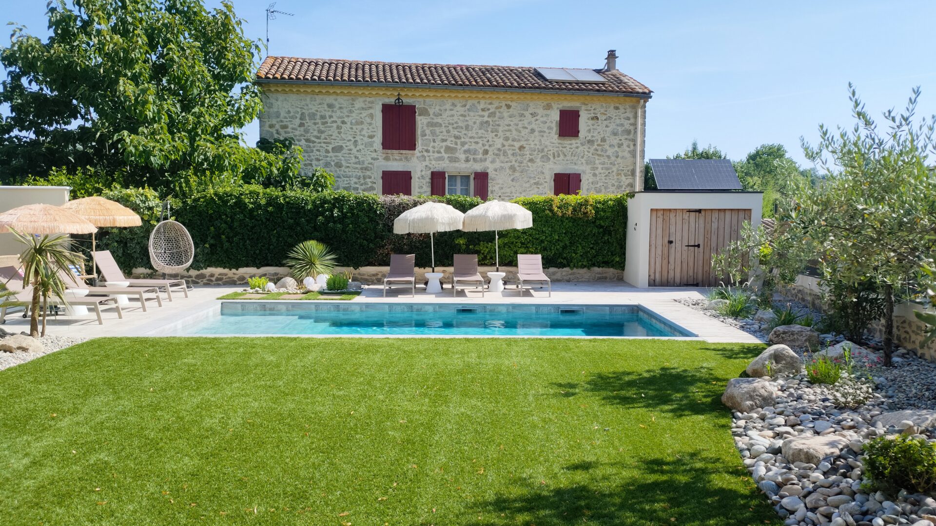 tons pastels sous le soleil_08 piscine Moussac