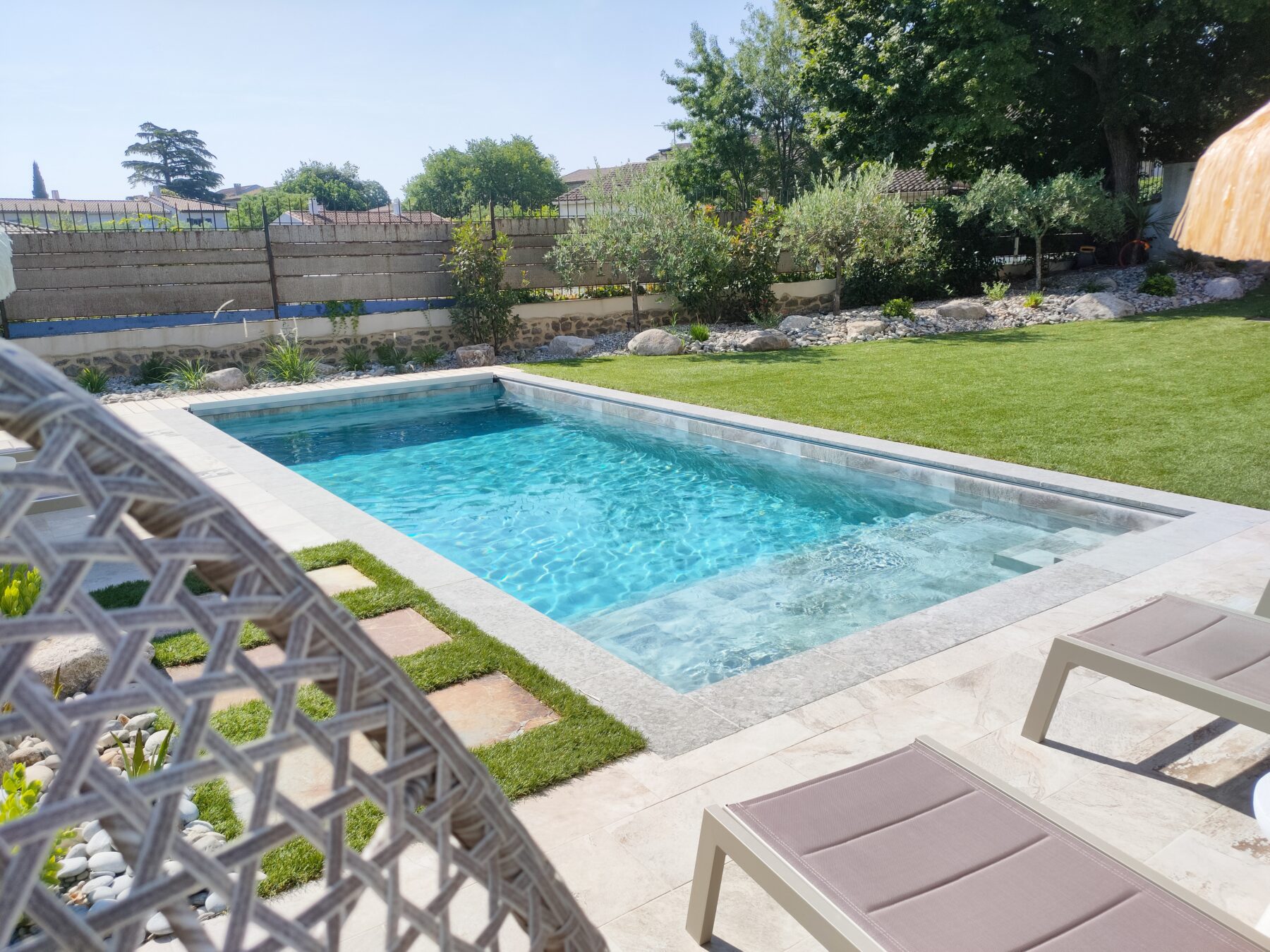 tons pastels sous le soleil_07 piscine Moussac